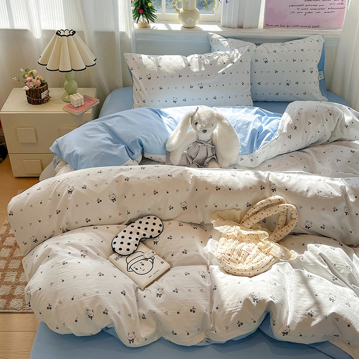 91家纺网 家纺一手货源 找家纺 梦纤绒 2026新款古法水洗仿棉云感纱四件套 樱桃熊