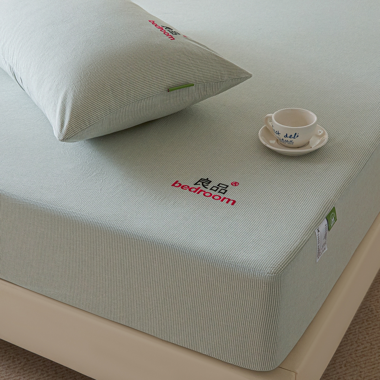 91家纺网 家纺一手货源 找家纺 （总）芬晴家纺 2026新款纯棉密条+纯色单层床笠