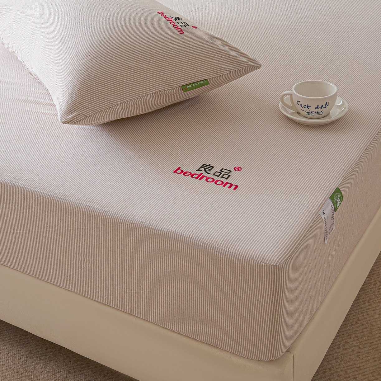 91家纺网 家纺一手货源 找家纺 （总）芬晴家纺 2026新款纯棉密条+纯色单层床笠