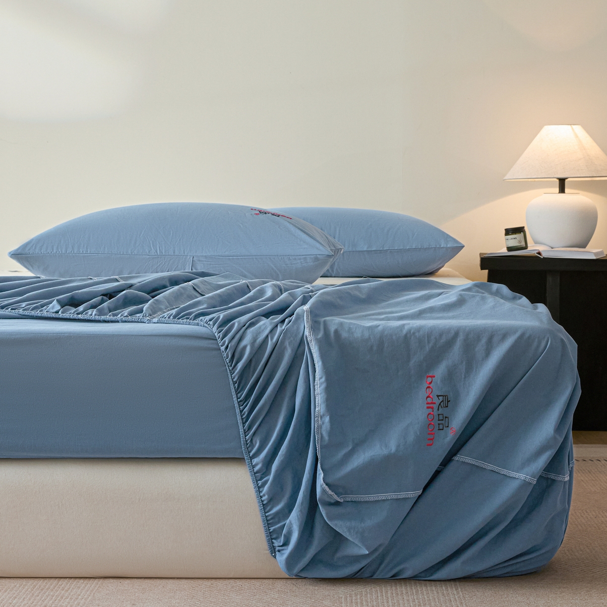 91家纺网 家纺一手货源 找家纺 芬晴家纺 2026新款纯棉密条+纯色单层床笠 纯色-雾蓝