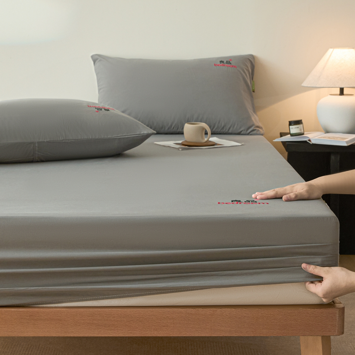 91家纺网 家纺一手货源 找家纺 芬晴家纺 2026新款纯棉密条+纯色单层床笠 纯色-岩灰