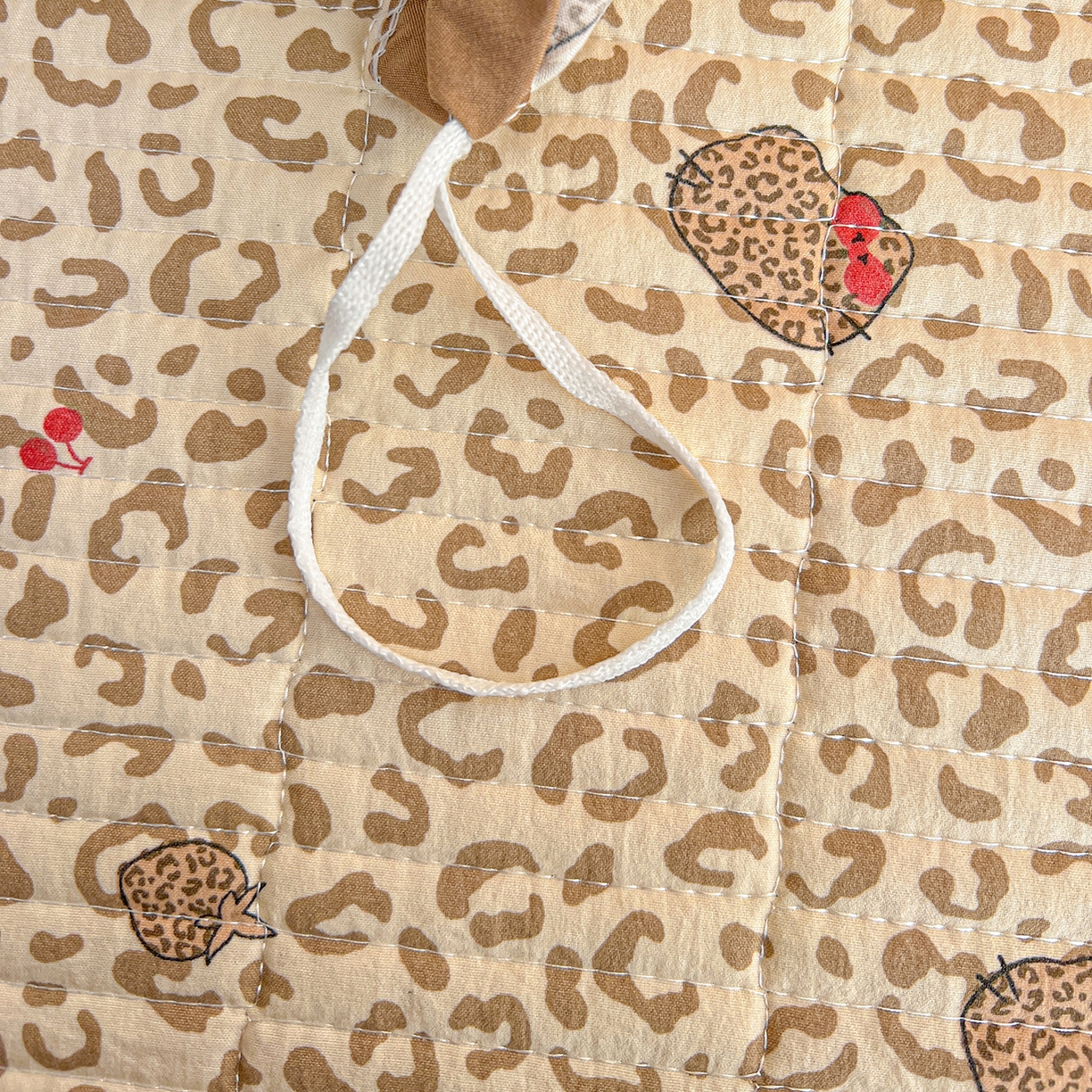 91家纺网 家纺一手货源 找家纺 梦纤绒 2026新款亲肤舒适仿棉印花床盖四件套 豹纹喵咖