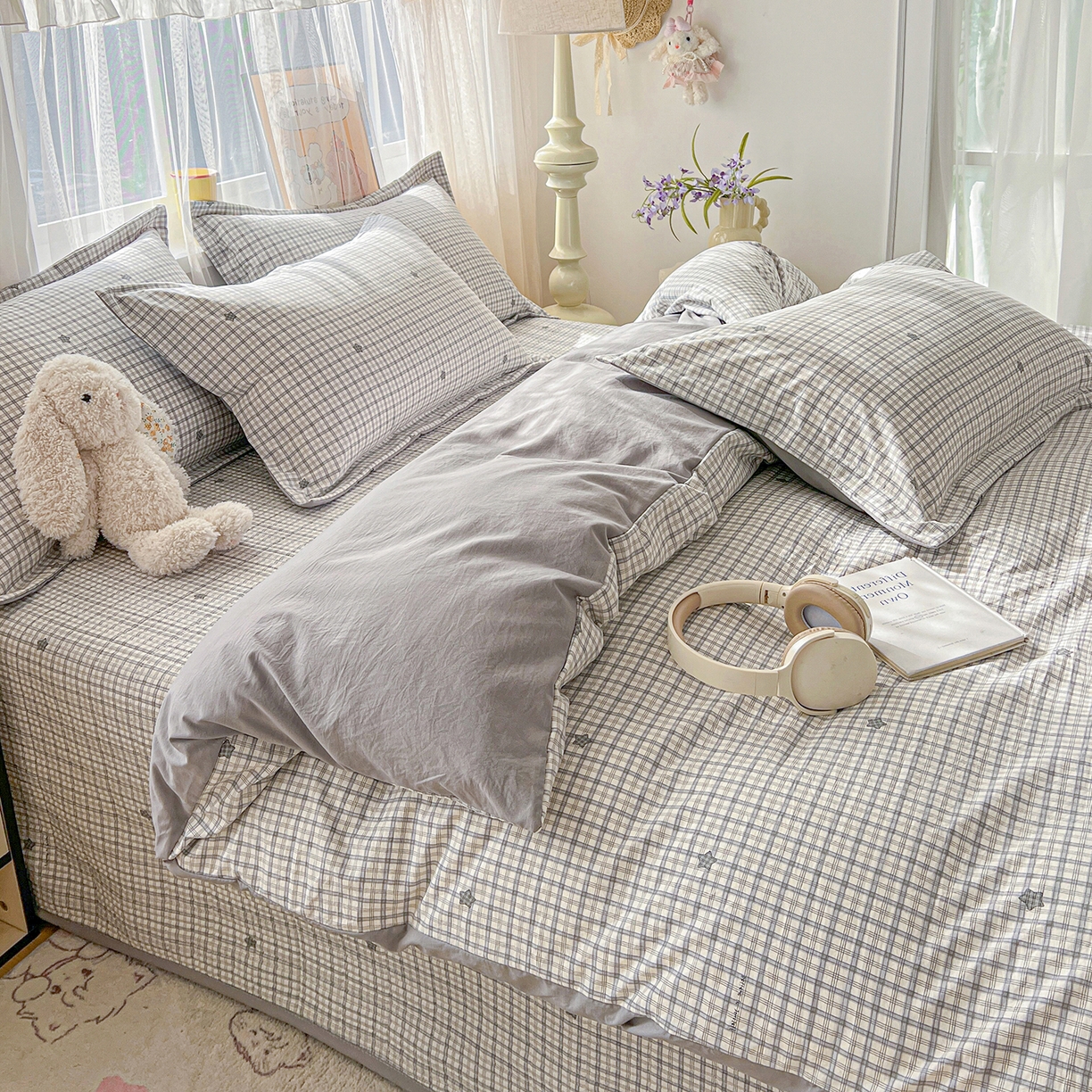 91家纺网 家纺一手货源 找家纺 梦纤绒 2026新款亲肤舒适仿棉印花床盖四件套 灰小格