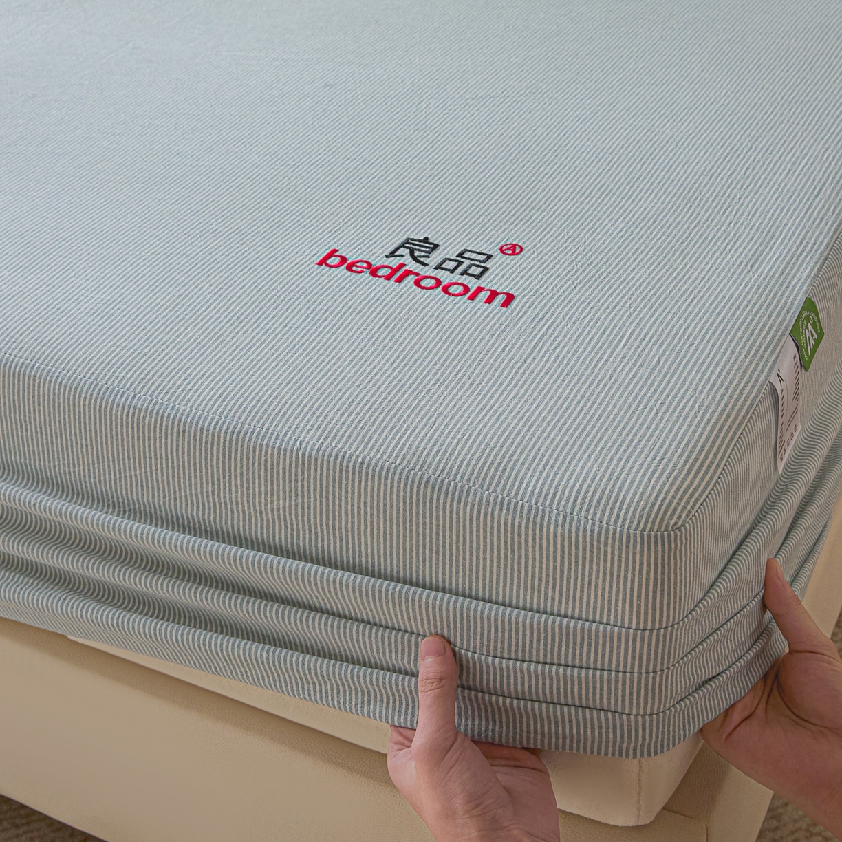 91家纺网 家纺一手货源 找家纺 芬晴家纺 2026新款纯棉密条+纯色单层床笠 条纹-雾霾蓝