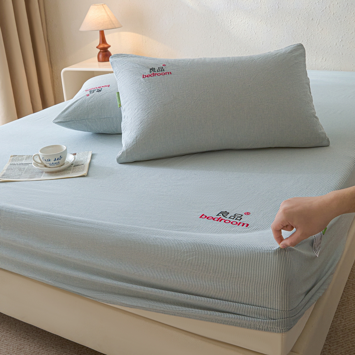 91家纺网 家纺一手货源 找家纺 芬晴家纺 2026新款纯棉密条+纯色单层床笠 条纹-雾霾蓝