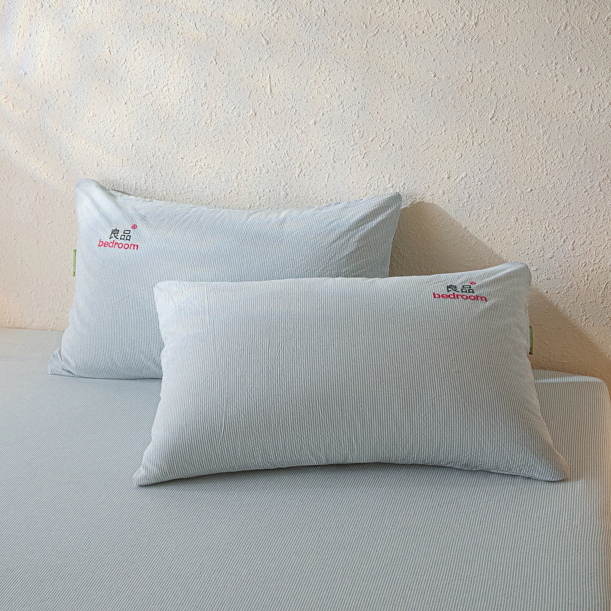 91家纺网 家纺一手货源 找家纺 芬晴家纺 2026新款纯棉密条+纯色单层床笠 条纹-雾霾蓝