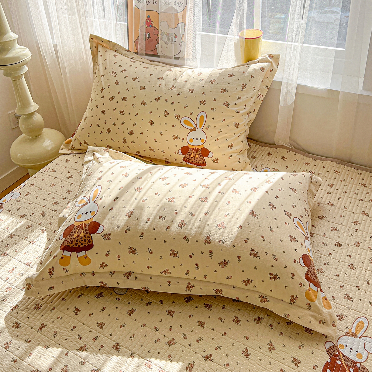 91家纺网 家纺一手货源 找家纺 梦纤绒 2026新款亲肤舒适仿棉印花床盖四件套 萌萌兔