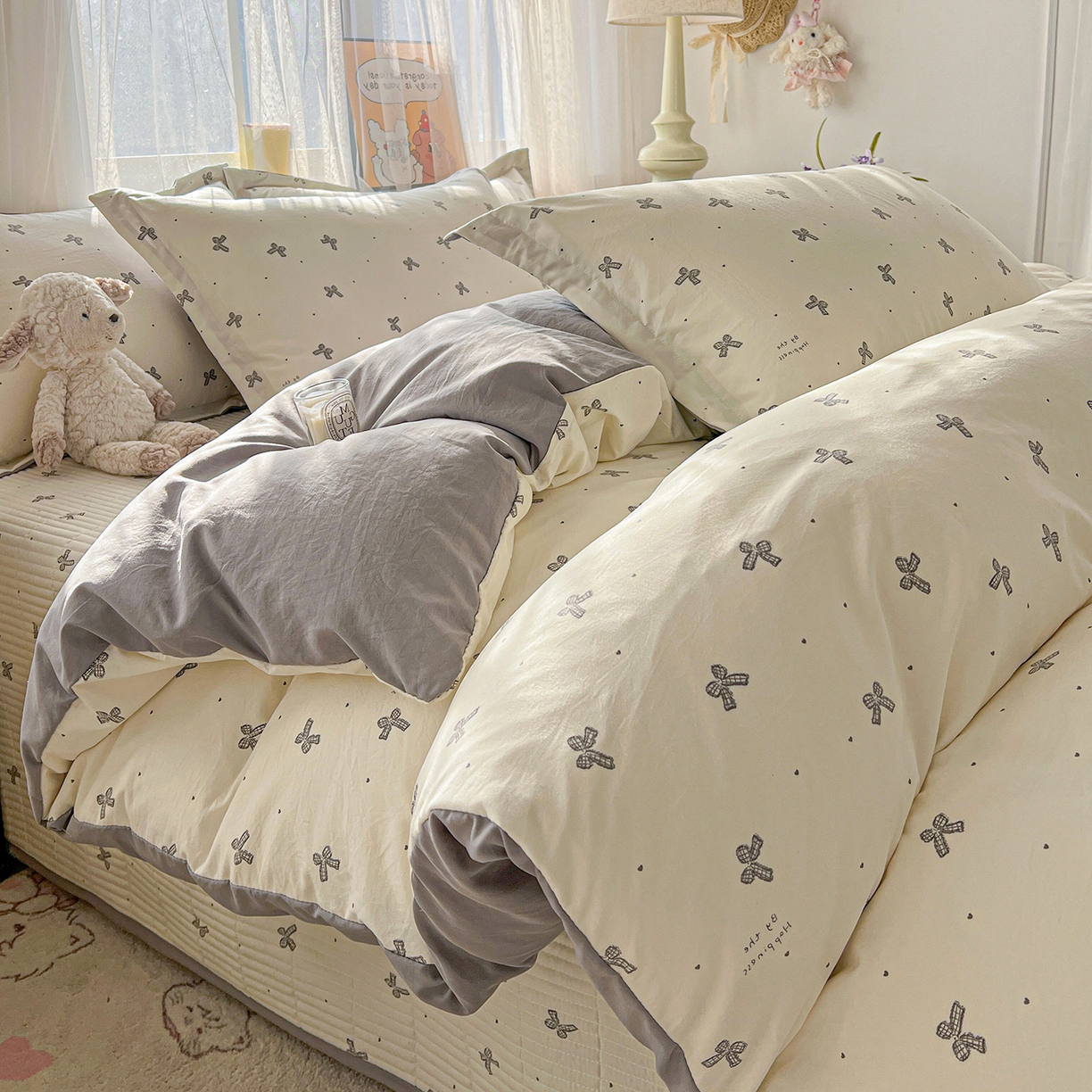 91家纺网 家纺一手货源 找家纺 梦纤绒 2026新款亲肤舒适仿棉印花床盖四件套 梦幻灰