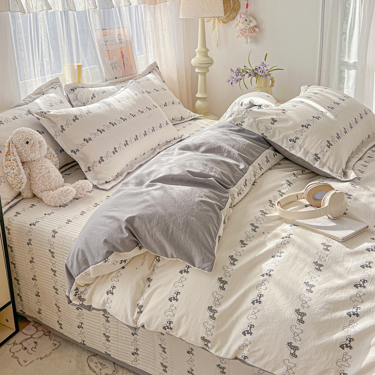 91家纺网 家纺一手货源 找家纺 梦纤绒 2026新款亲肤舒适仿棉印花床盖四件套 小木马