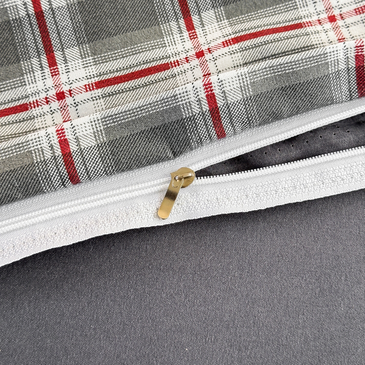 91家纺网 家纺一手货源 找家纺 楠沐家纺 2026新款无印风单被套芦荟棉学生印花被套 烟雾灰格