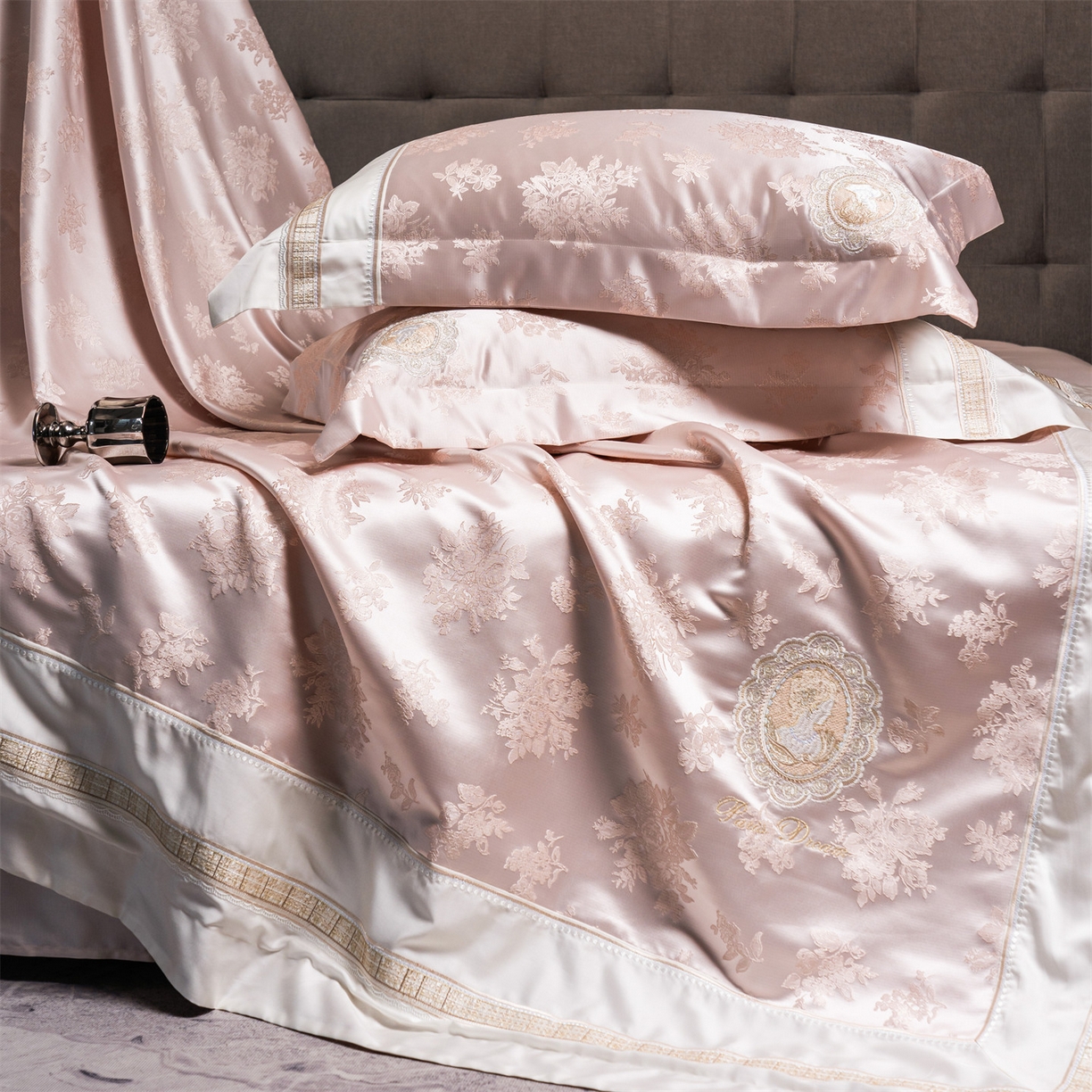 91家纺网 家纺一手货源 找家纺 （总）鼎飞家纺 2026新款3D立体浮雕高精密长绒棉四件套--索菲尔系列