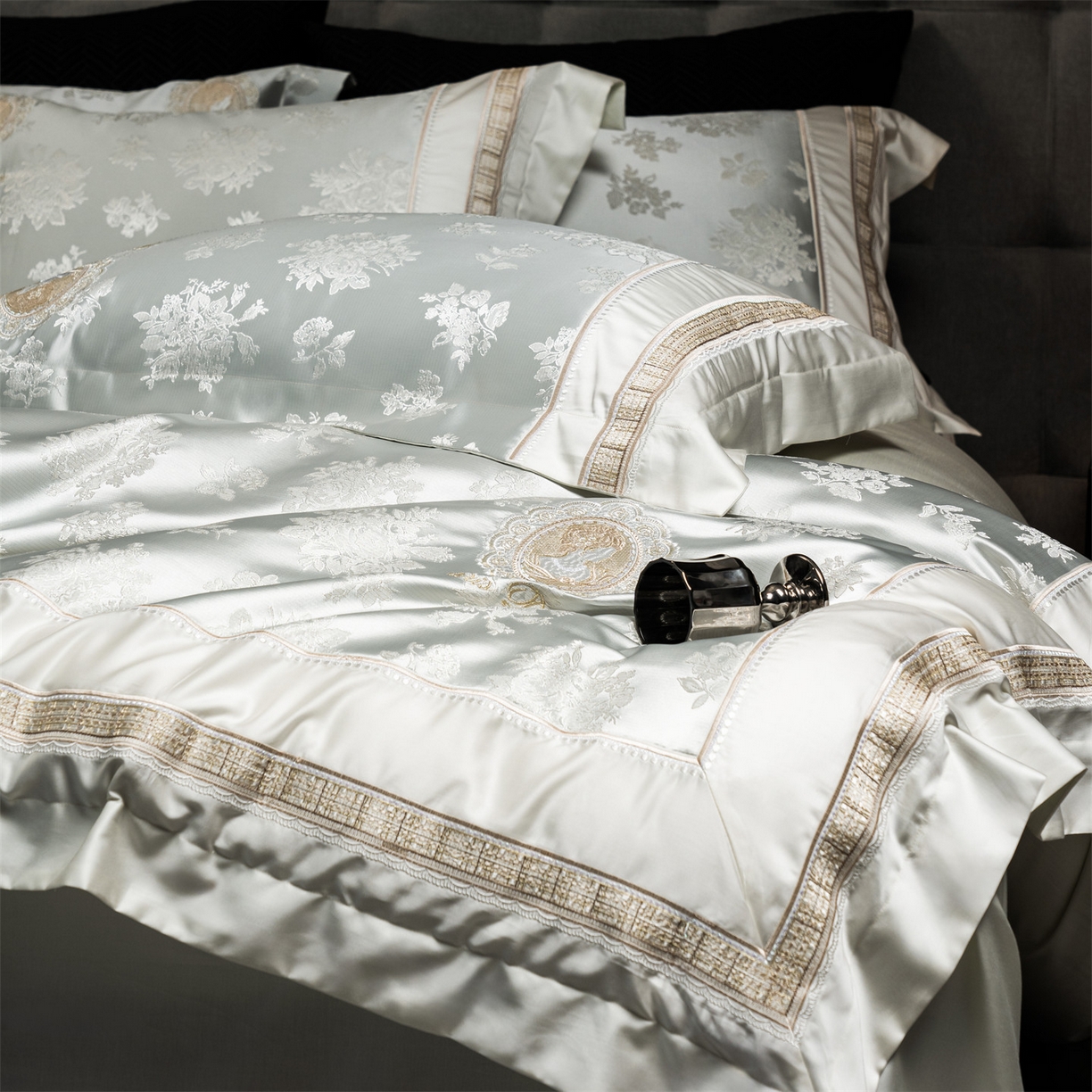 91家纺网 家纺一手货源 找家纺 鼎飞家纺 2026新款3D立体浮雕高精密长绒棉四件套--索菲尔系列 索菲尔-芙绿