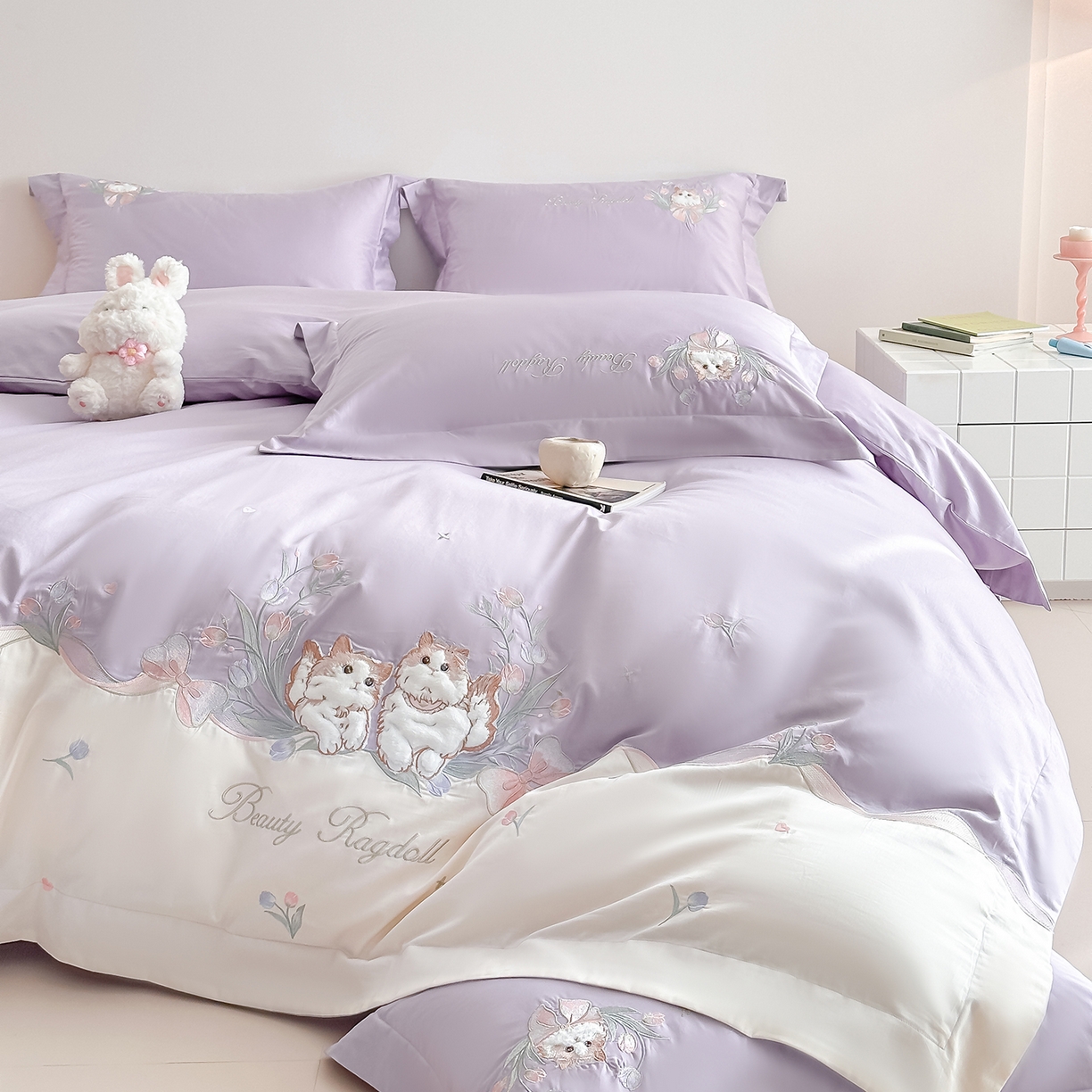 91家纺网 家纺一手货源 找家纺 置顶家纺 2026新款全棉刺绣系列四件套-布偶猫 布偶猫-香芋紫