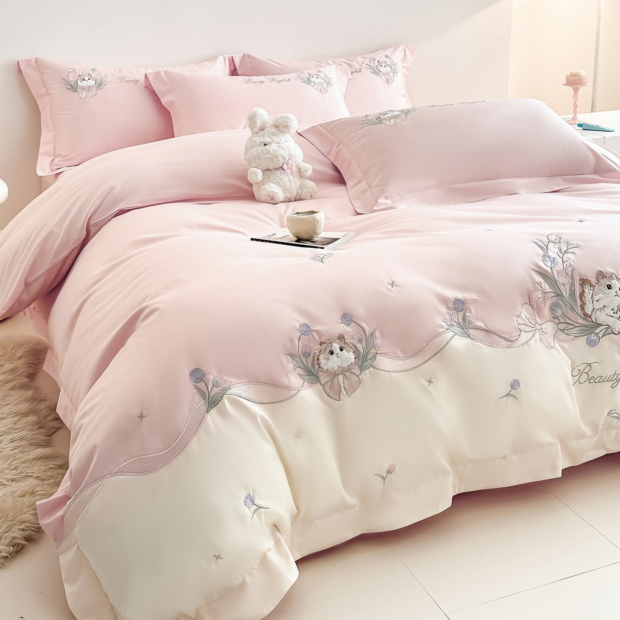 91家纺网 家纺一手货源 找家纺 置顶家纺 2026新款全棉刺绣系列四件套-布偶猫 布偶猫-粉色