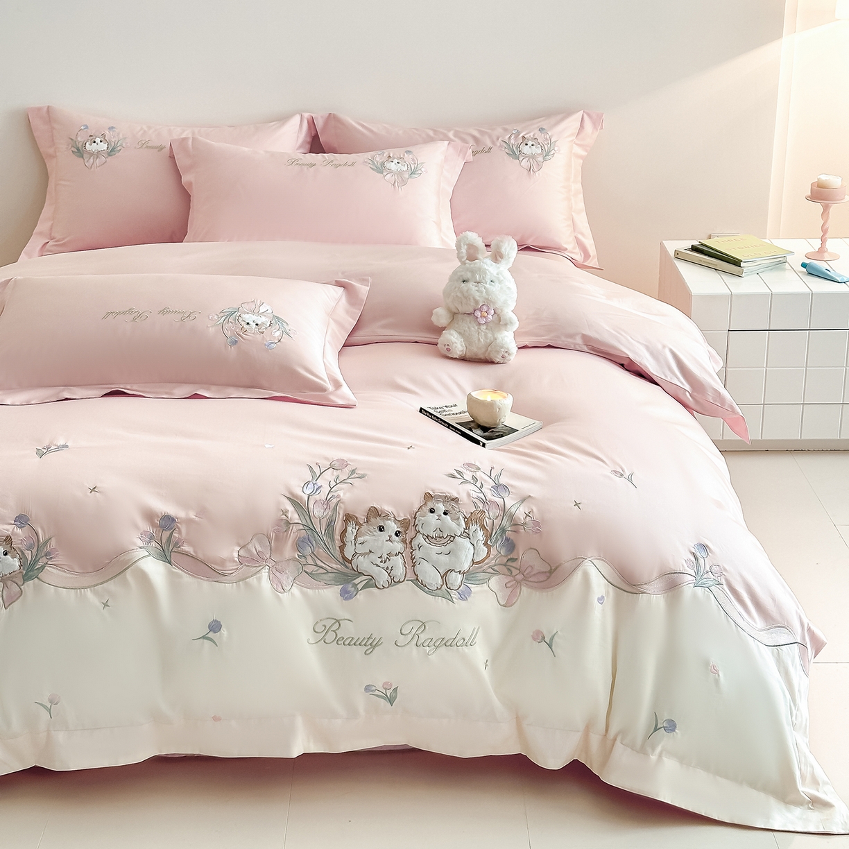 91家纺网 家纺一手货源 找家纺 置顶家纺 2026新款全棉刺绣系列四件套-布偶猫 布偶猫-粉色