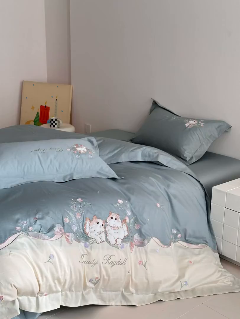 91家纺网 家纺一手货源 找家纺 置顶家纺 2026新款全棉刺绣系列四件套-布偶猫 布偶猫-繁星蓝