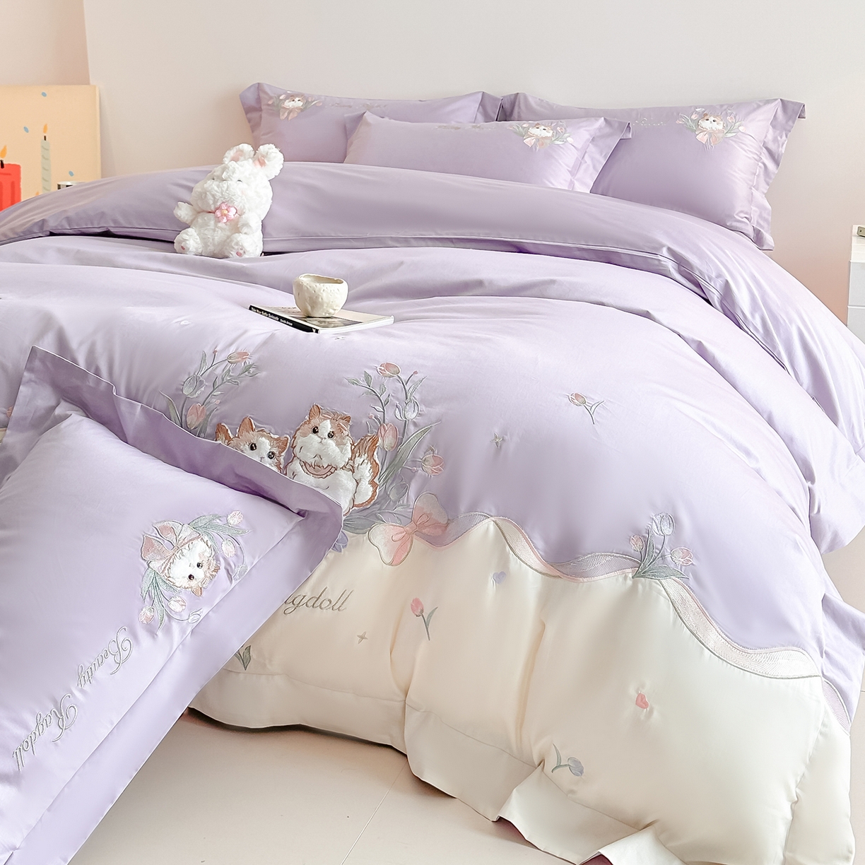 91家纺网 家纺一手货源 找家纺 置顶家纺 2026新款全棉刺绣系列四件套-布偶猫 布偶猫-香芋紫