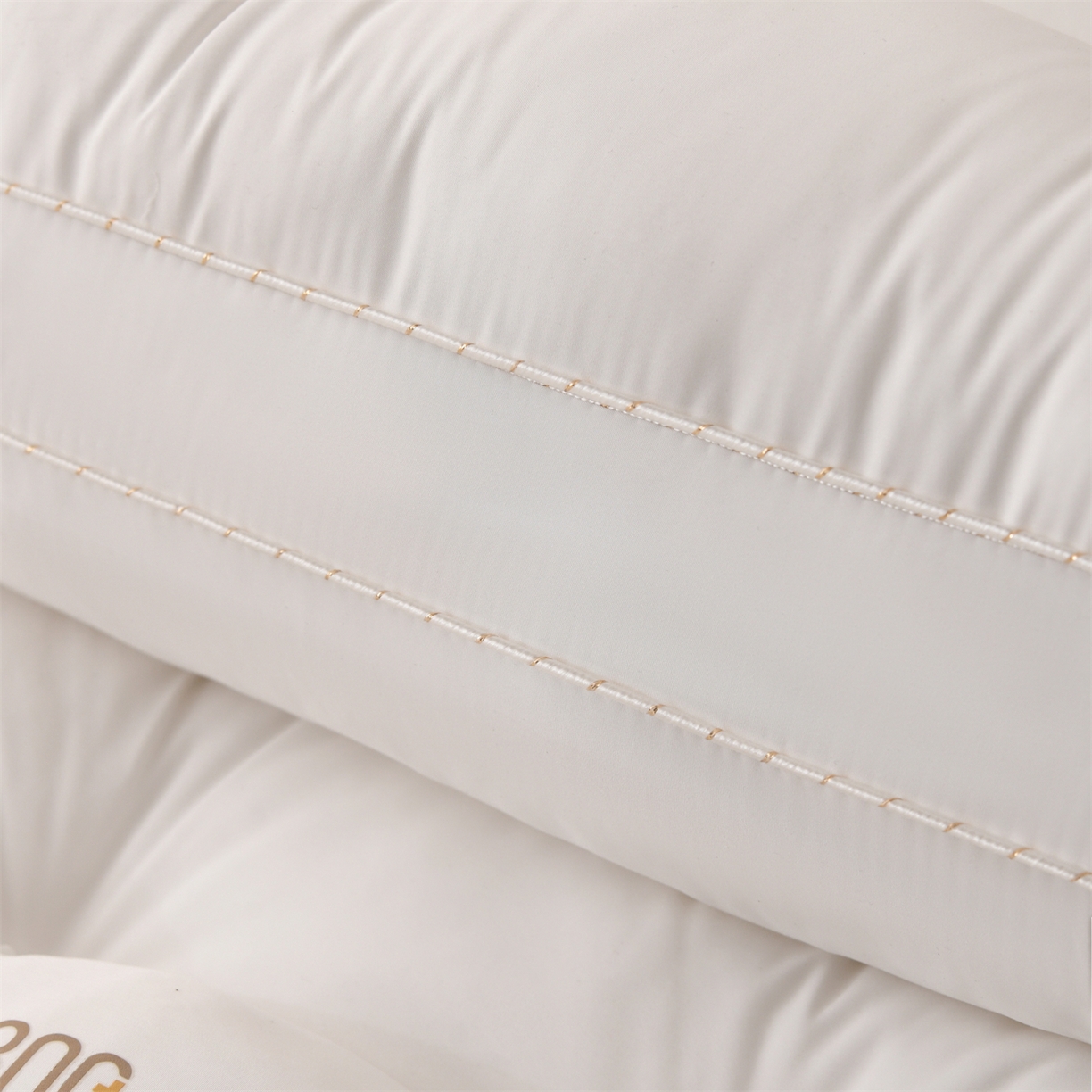 91家纺网 家纺一手货源 找家纺 仁宇枕业 2026新款800控温面包羽丝绒枕枕头枕芯 800控温面包羽丝绒枕-白色