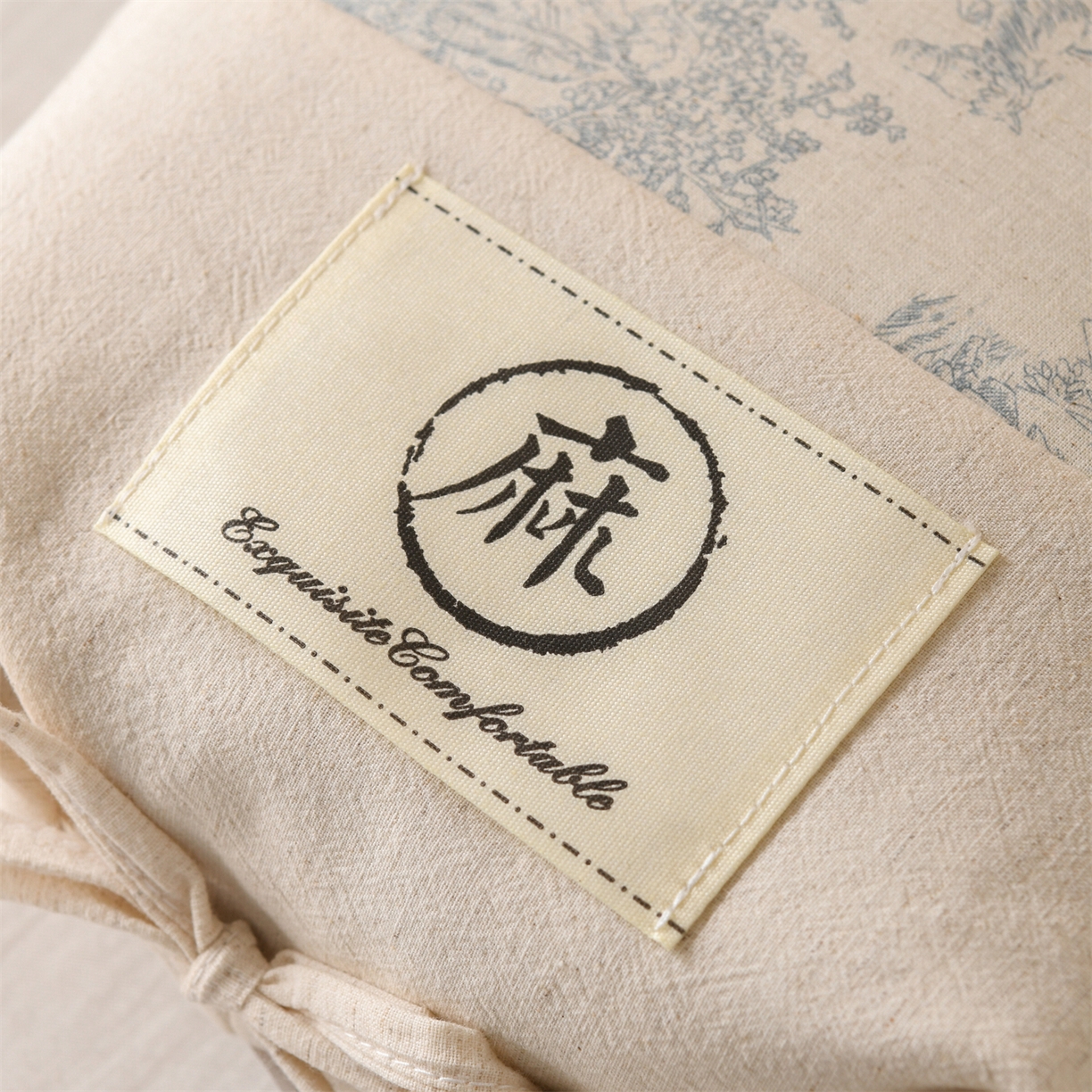 91家纺网 家纺一手货源 找家纺 仁宇枕业 2026新款棉麻古朴两用绑带款系列荞麦枕枕头枕芯 棉麻款两用绑带系列荞麦枕-青花瓷蓝