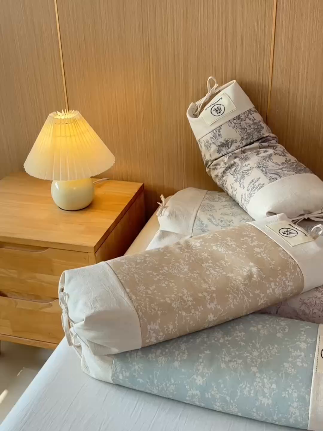 91家纺网 家纺一手货源 找家纺 仁宇枕业 2026新款棉麻古朴两用绑带款系列荞麦枕枕头枕芯 棉麻款两用绑带系列荞麦枕-春意蓝色