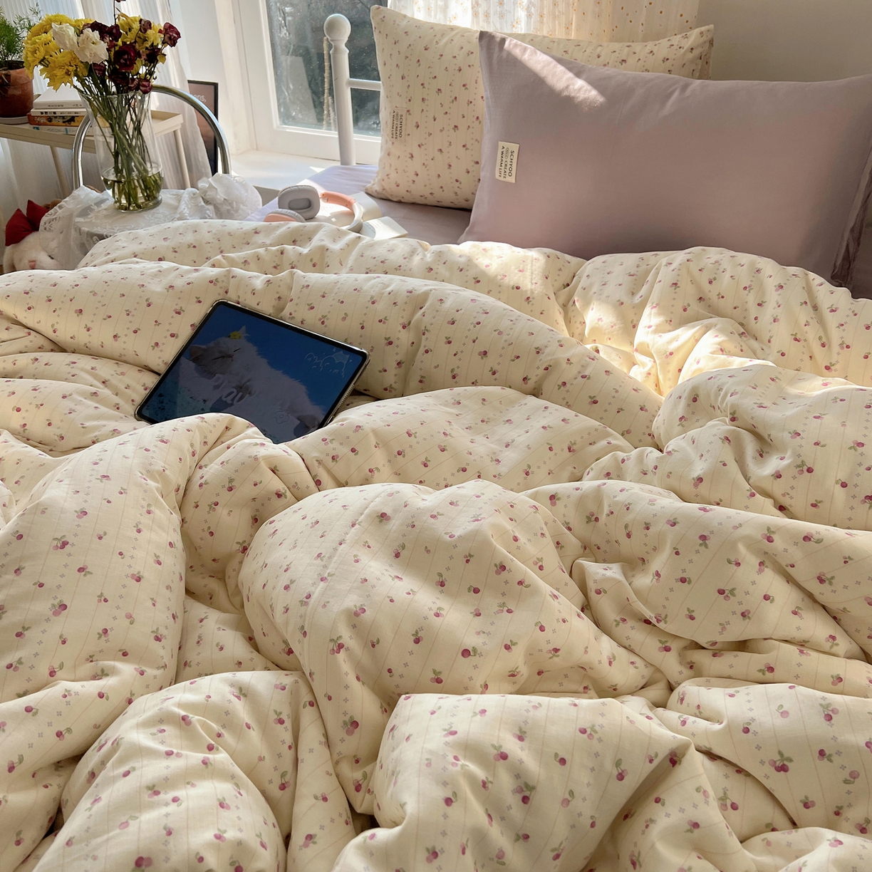 91家纺网 家纺一手货源 找家纺 六巷胡同 2026新款INS博主风混搭小碎花A类全棉双层纱四件套 双层纱-花漾雪姬