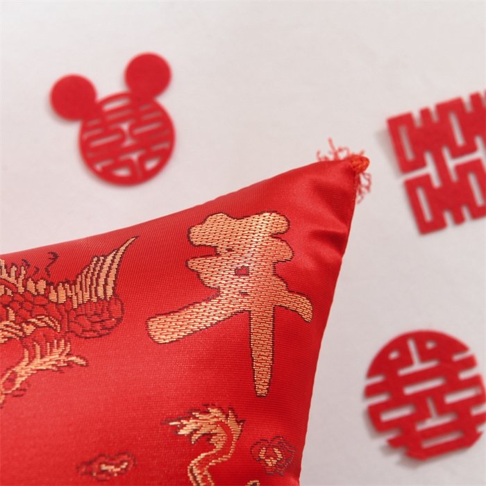 91家纺网 家纺一手货源 找家纺 仁宇枕业 2026新款过年新年大红结婚婚庆喜庆靠枕腰靠抱枕 贡缎婚庆抱枕-百子图
