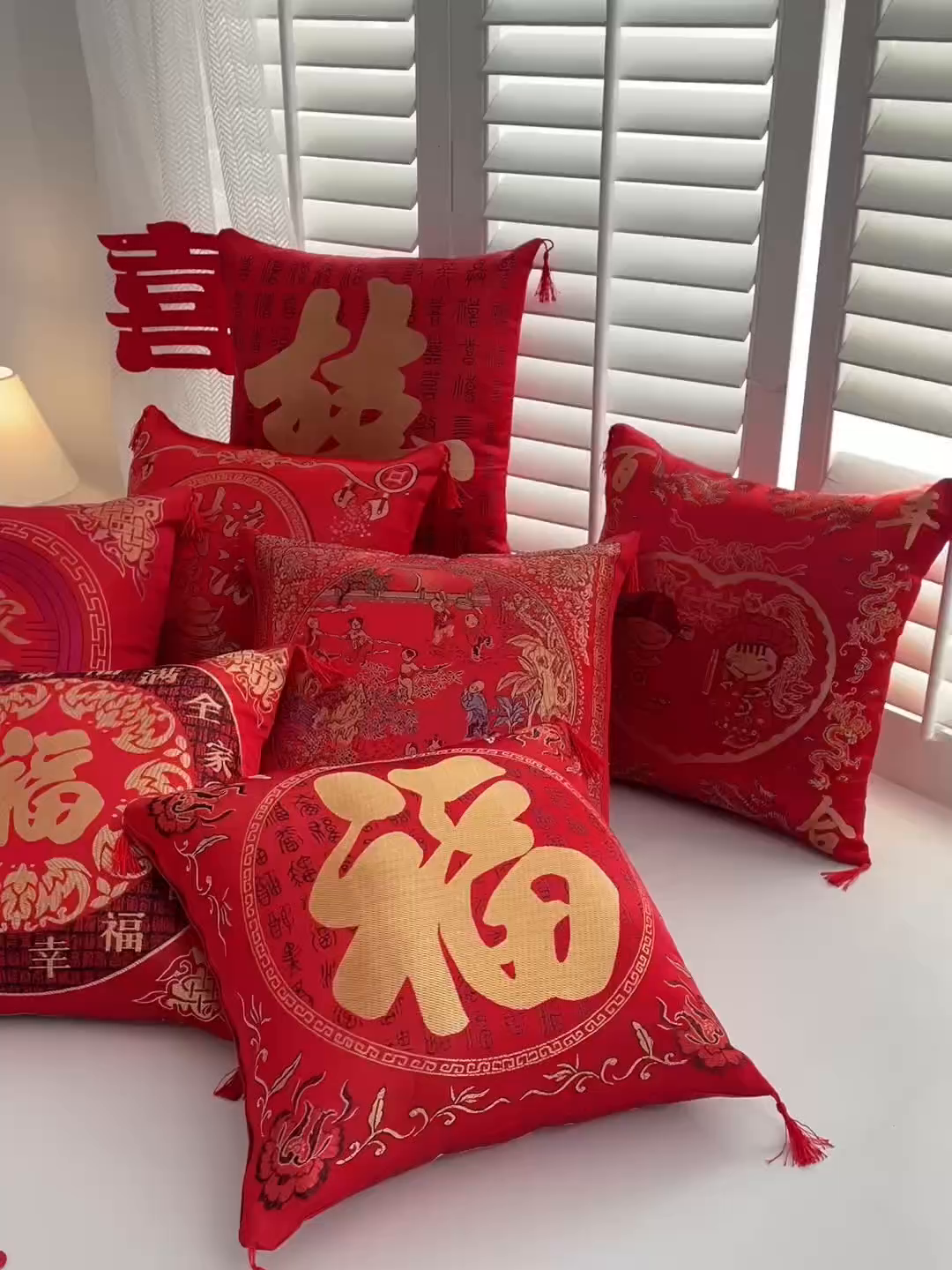 91家纺网 家纺一手货源 找家纺 仁宇枕业 2026新款过年新年大红结婚婚庆喜庆靠枕腰靠抱枕 贡缎婚庆抱枕-百子图