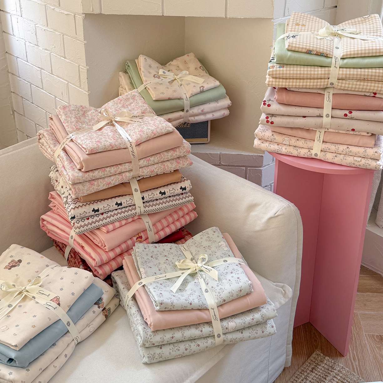 91家纺网 家纺一手货源 找家纺 麦伦家居 2026年春夏新款全棉纯棉有氧双层纱印花四件套-第二波 组合图仅供展示-不可下单