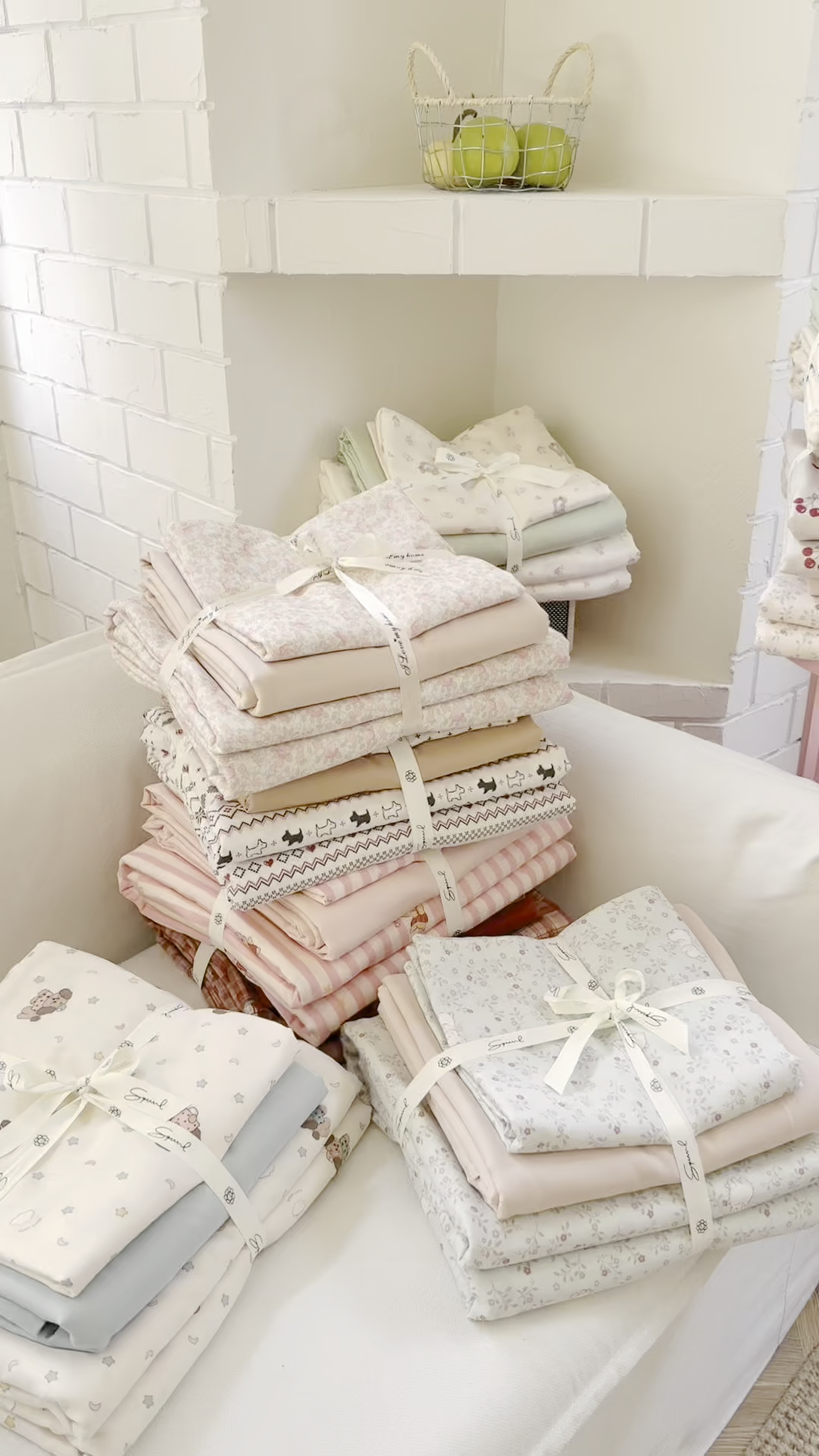 91家纺网 家纺一手货源 找家纺 麦伦家居 2026年春夏新款全棉纯棉有氧双层纱印花四件套-第二波 组合图仅供展示-不可下单