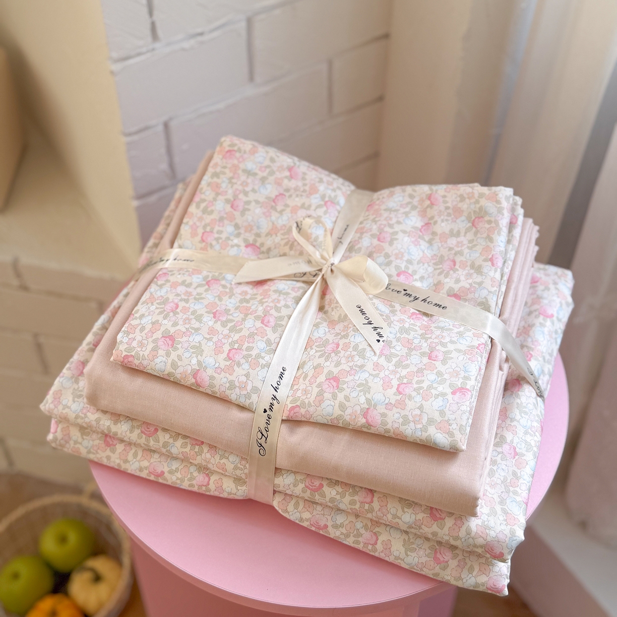 91家纺网 家纺一手货源 找家纺 麦伦家居 2026年春夏新款全棉纯棉有氧双层纱印花四件套-第二波 花香粉