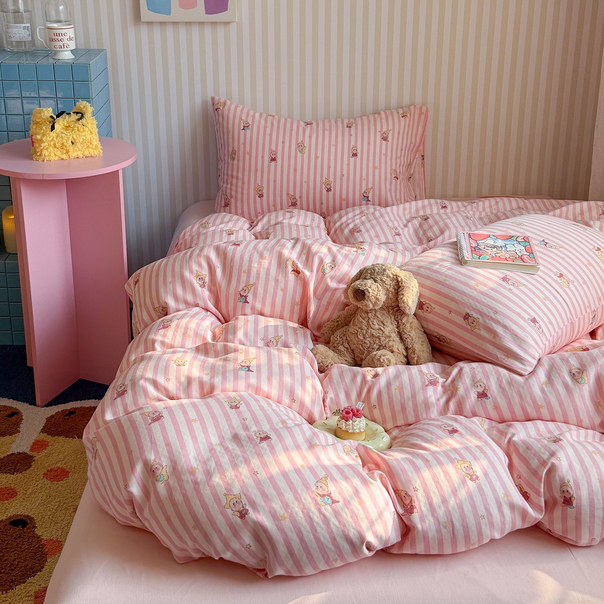 91家纺网 家纺一手货源 找家纺 麦伦家居 2026年春夏新款全棉纯棉有氧双层纱印花四件套-第二波 萌星粉