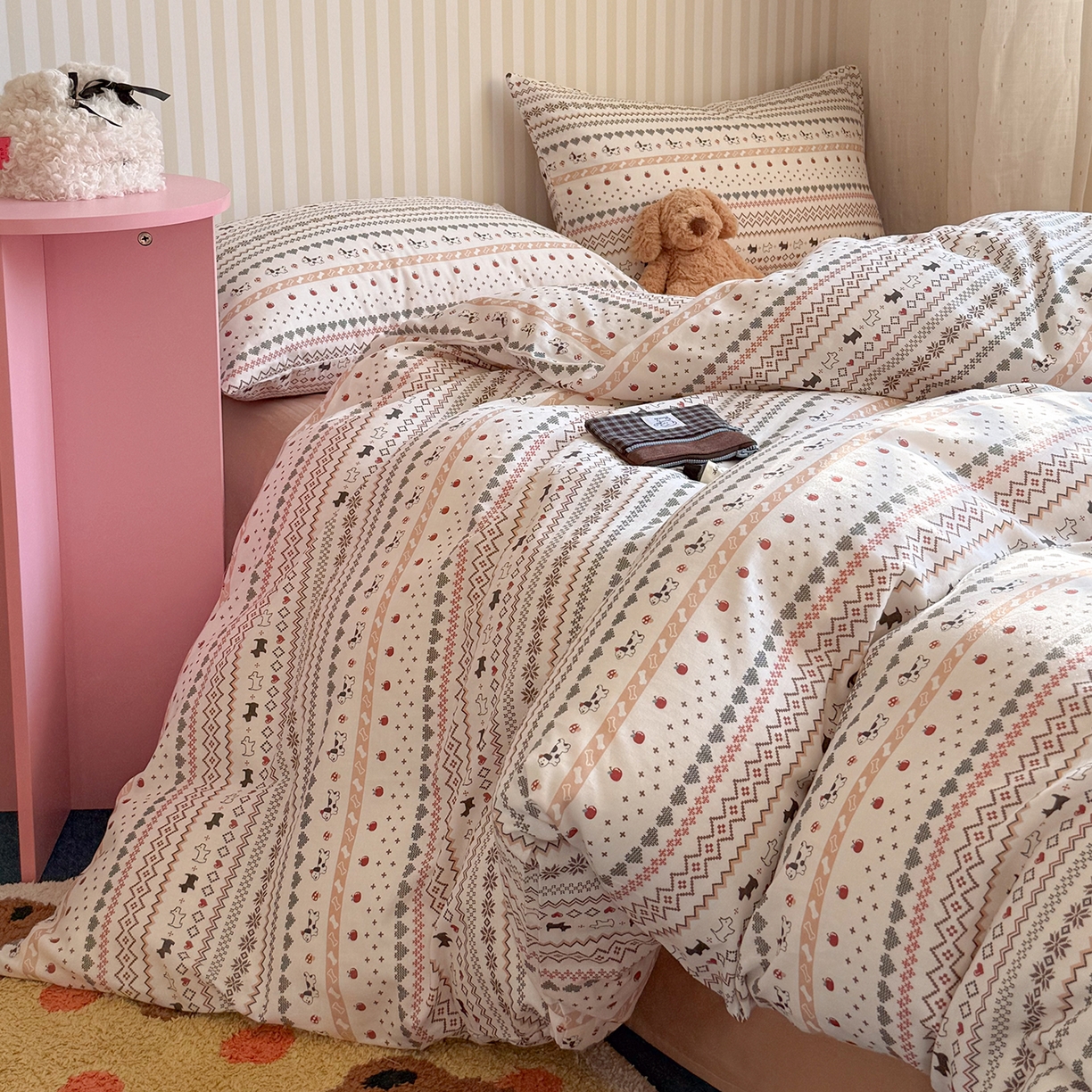 91家纺网 家纺一手货源 找家纺 麦伦家居 2026年春夏新款全棉纯棉有氧双层纱印花四件套-第二波 心动狗狗