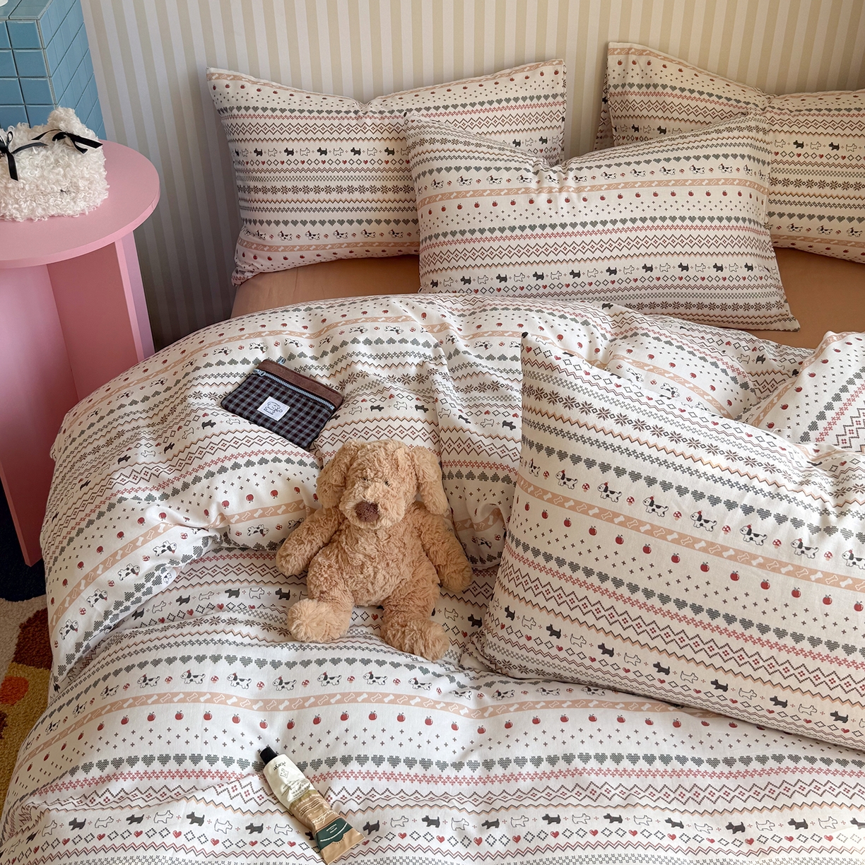 91家纺网 家纺一手货源 找家纺 麦伦家居 2026年春夏新款全棉纯棉有氧双层纱印花四件套-第二波 心动狗狗