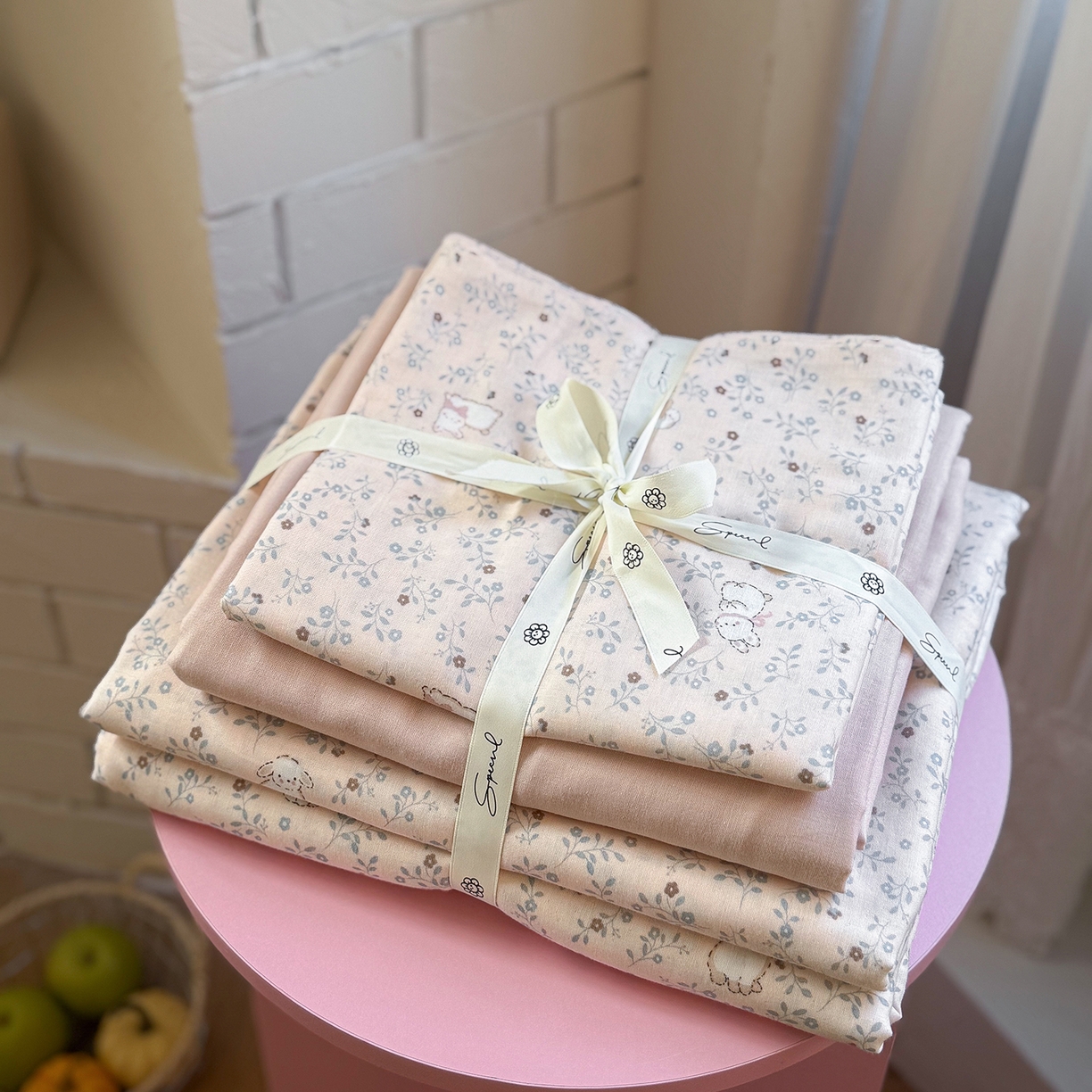 91家纺网 家纺一手货源 找家纺 麦伦家居 2026年春夏新款全棉纯棉有氧双层纱印花四件套-第二波 云锦兔-粉