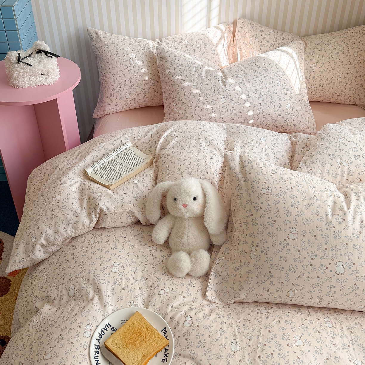 91家纺网 家纺一手货源 找家纺 麦伦家居 2026年春夏新款全棉纯棉有氧双层纱印花四件套-第二波 云锦兔-粉