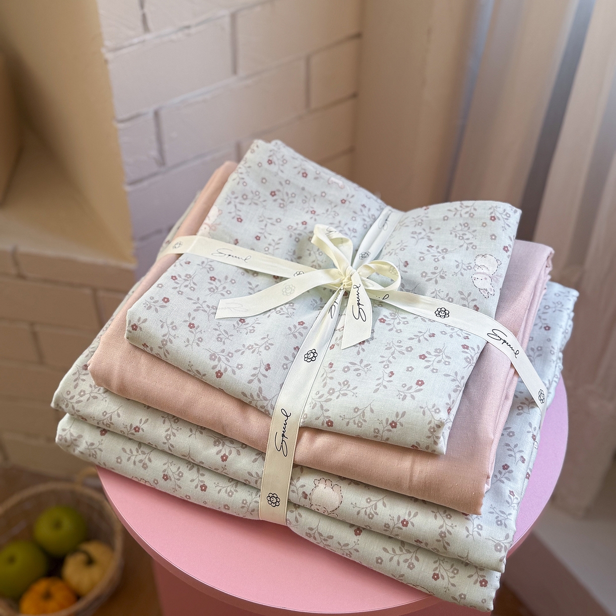 91家纺网 家纺一手货源 找家纺 麦伦家居 2026年春夏新款全棉纯棉有氧双层纱印花四件套-第二波 云锦兔-蓝