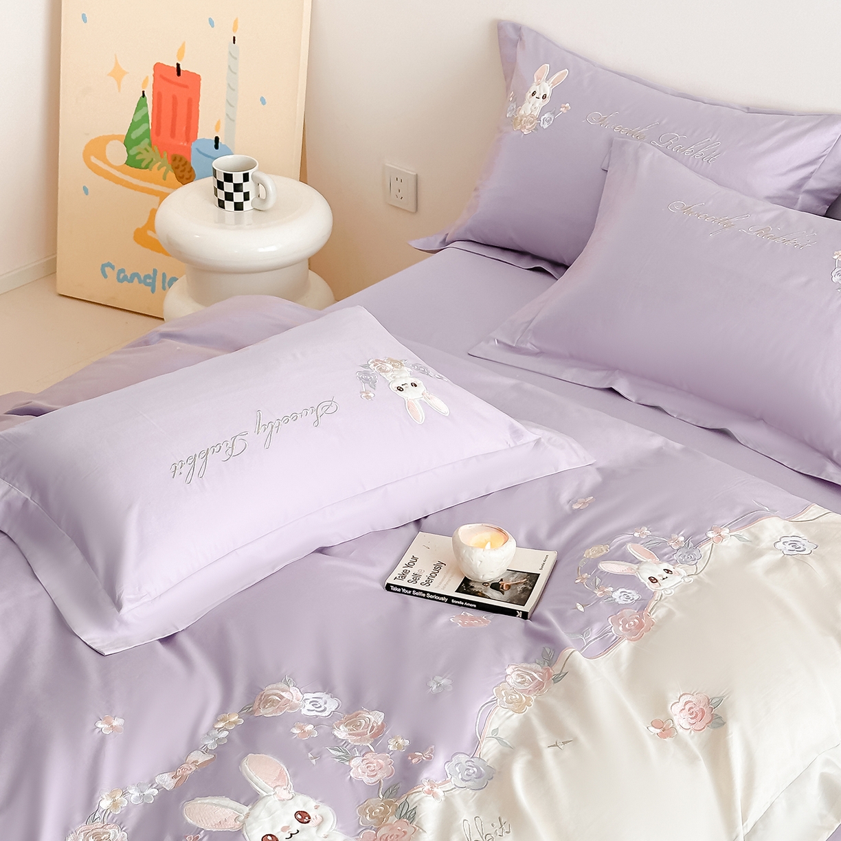 91家纺网 家纺一手货源 找家纺 置顶家纺 2026新款比心兔系列全棉长绒棉拼接绣花四件套 比心兔-香芋紫