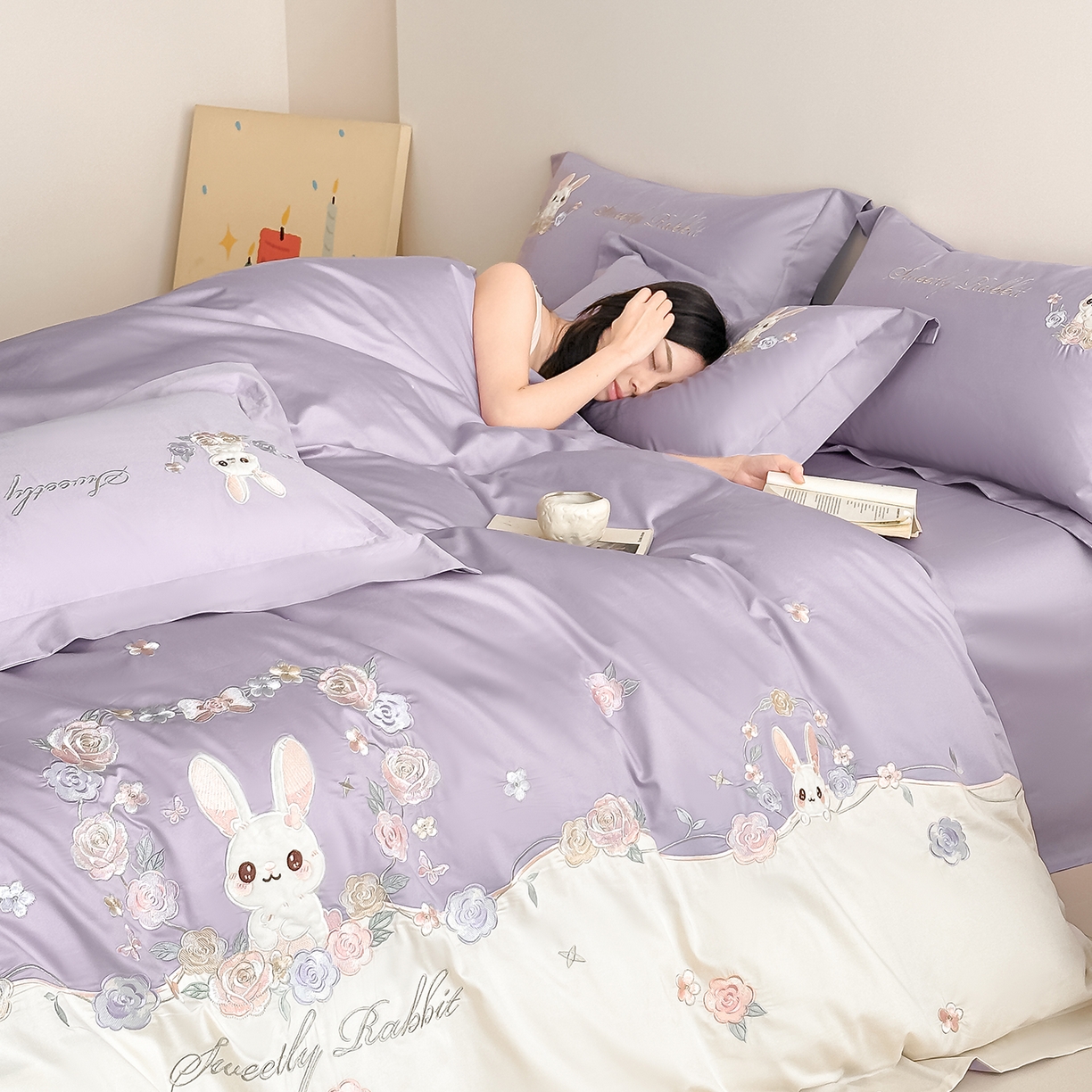 91家纺网 家纺一手货源 找家纺 置顶家纺 2026新款比心兔系列全棉长绒棉拼接绣花四件套 比心兔-香芋紫