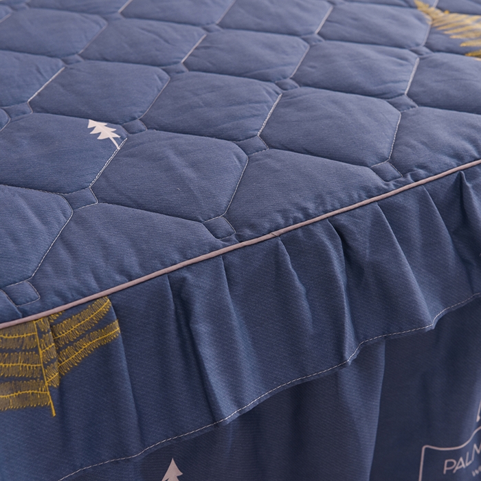 91家纺网 家纺一手货源 找家纺 美达2025全棉蕾丝小花边夹棉单床裙 一鹿繁程-蓝