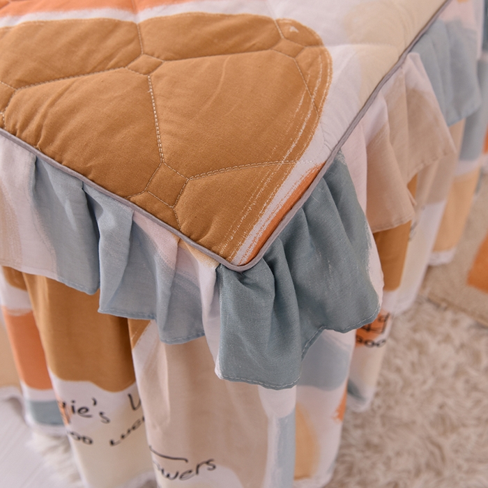 91家纺网 家纺一手货源 找家纺 美达2025全棉蕾丝小花边夹棉单床裙 雨花石