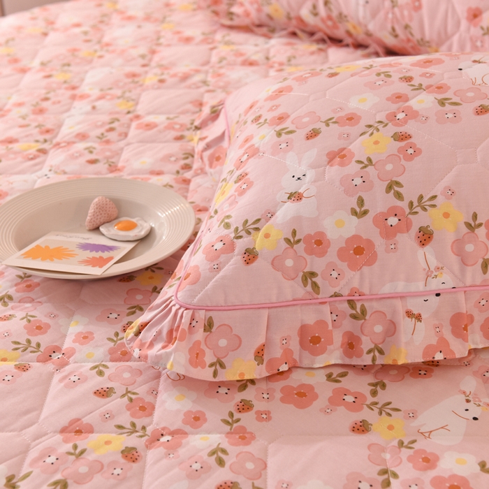 91家纺网 家纺一手货源 找家纺 美达2025全棉蕾丝小花边夹棉单床裙 米菲兔