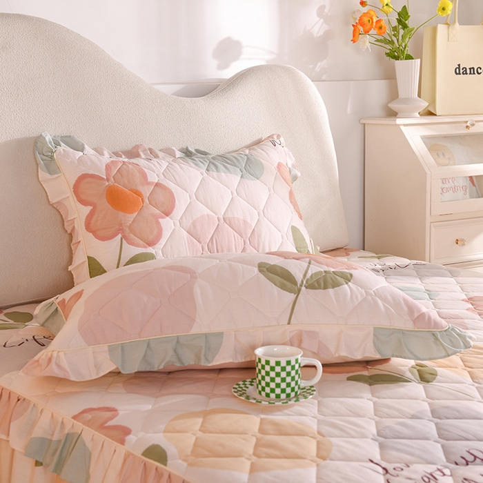 91家纺网 家纺一手货源 找家纺 美达2025全棉蕾丝小花边夹棉单床裙 悠若花园