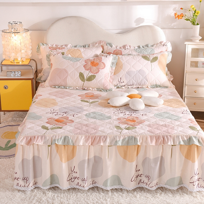 91家纺网 家纺一手货源 找家纺 美达2025全棉蕾丝小花边夹棉单床裙 悠若花园