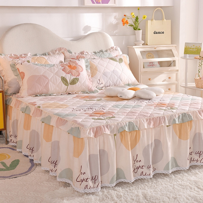 91家纺网 家纺一手货源 找家纺 美达2025全棉蕾丝小花边夹棉单床裙 悠若花园