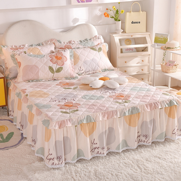 91家纺网 家纺一手货源 找家纺 美达2025全棉蕾丝小花边夹棉单床裙 悠若花园