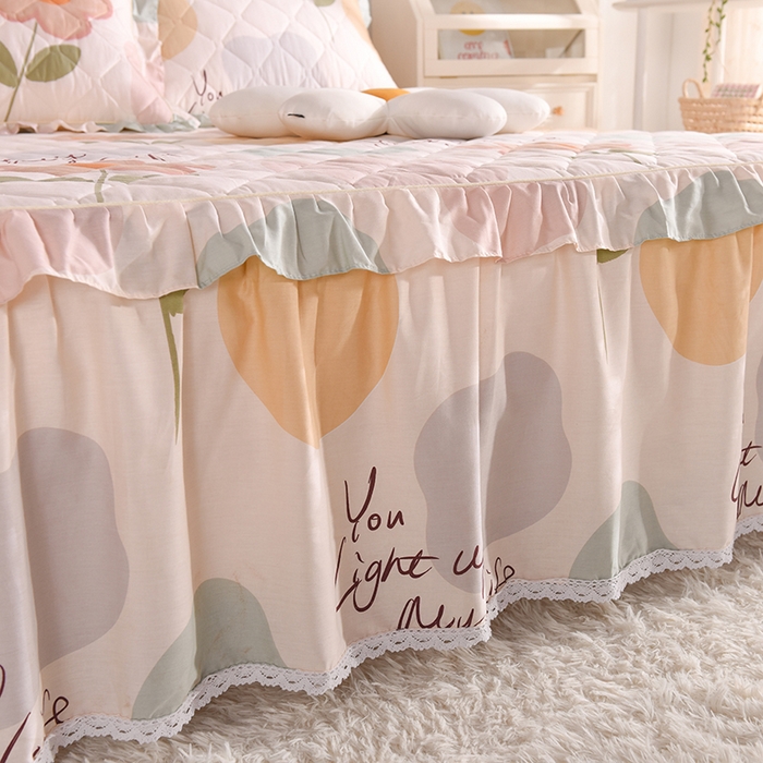 91家纺网 家纺一手货源 找家纺 美达2025全棉蕾丝小花边夹棉单床裙 悠若花园