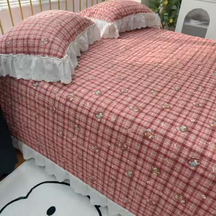 91家纺网 家纺一手货源 找家纺 暖居 2026新款大尺寸双层纱高温砂洗245X265床盖三件套 木马