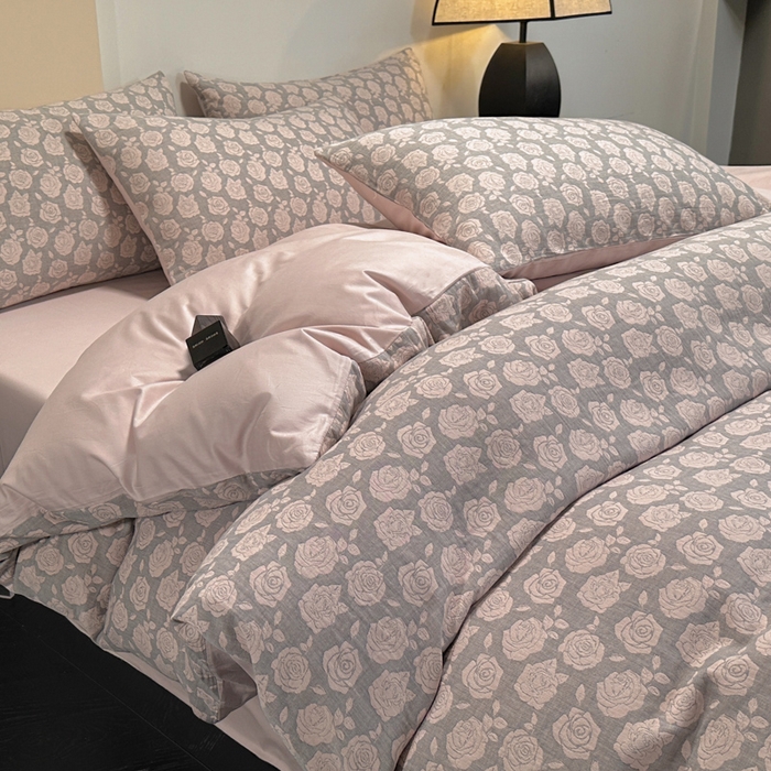 91家纺网 家纺一手货源 找家纺 琪格格纺织 2026新款60s纯棉加厚三层纱系列四件套 三层纱 玫瑰锦簇