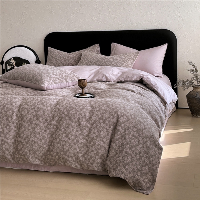 91家纺网 家纺一手货源 找家纺 琪格格纺织 2026新款60s纯棉加厚三层纱系列四件套 三层纱 沁绿曲