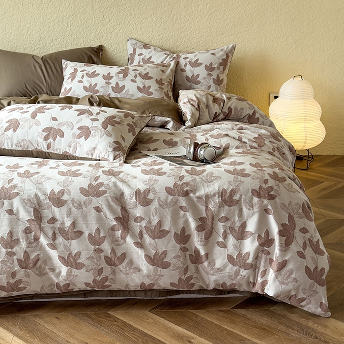 91家纺网 家纺一手货源 找家纺 琪格格纺织 2026新款60s纯棉加厚三层纱系列四件套 三层纱 枫韵-咖